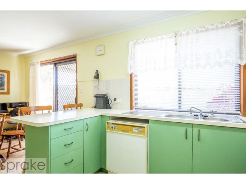 26 Michelle Drive, Point Vernon QLD 4655