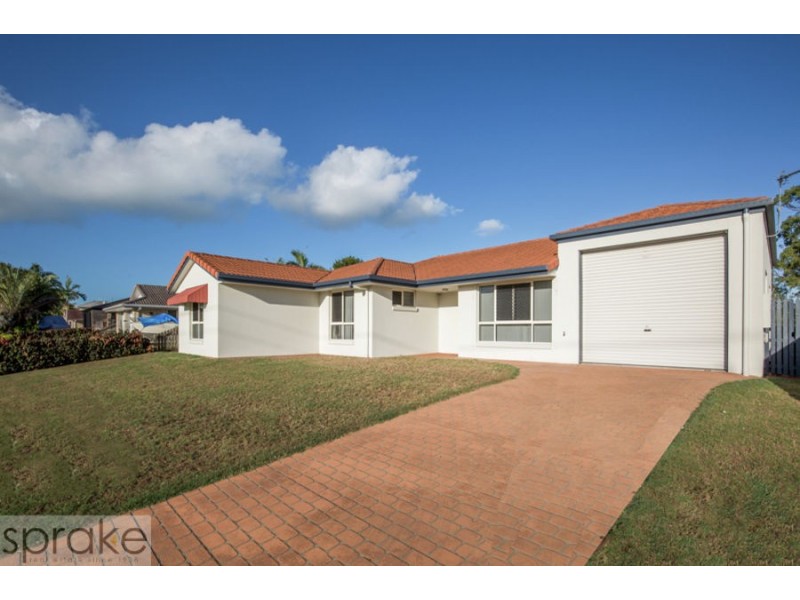 52 Ann Street, Torquay QLD 4655
