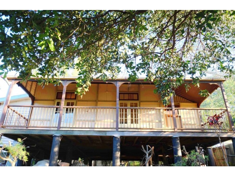 294 Torquay Terrace, Torquay QLD 4655