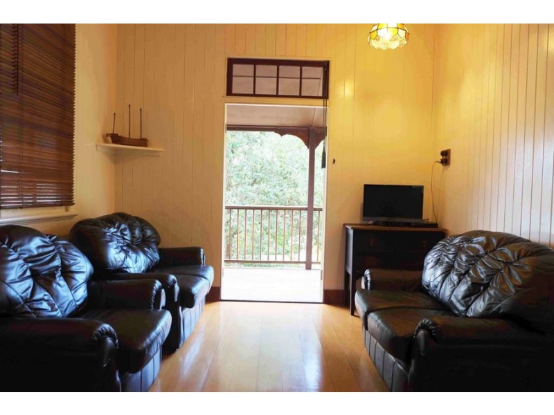 294 Torquay Terrace, Torquay QLD 4655