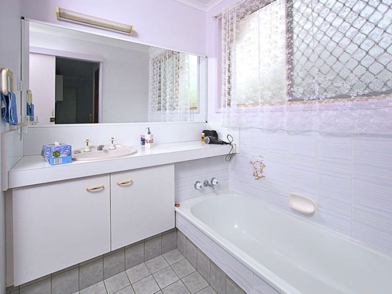 38 Melaleuca Crescent, Kawungan QLD 4655