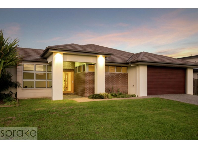 8 Dugong Avenue, Pialba QLD 4655