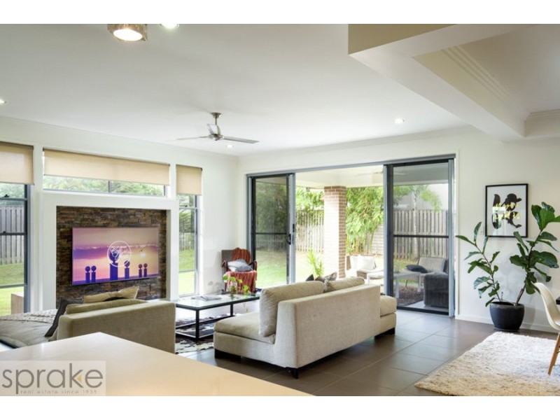 8 Dugong Avenue, Pialba QLD 4655
