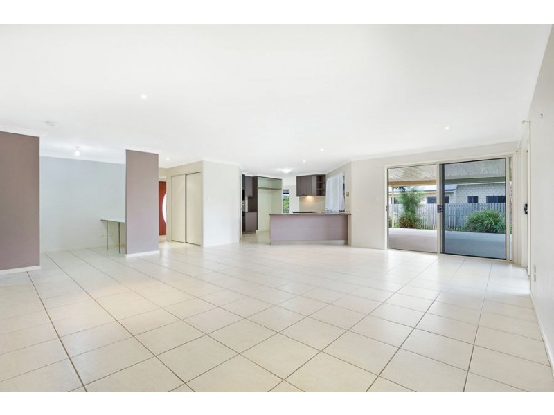 9 Blue Lagoon Way, Dundowran Beach QLD 4655