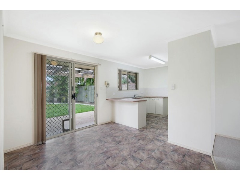 1/1 Alana Court, Torquay QLD 4655