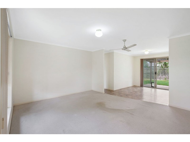 1/1 Alana Court, Torquay QLD 4655