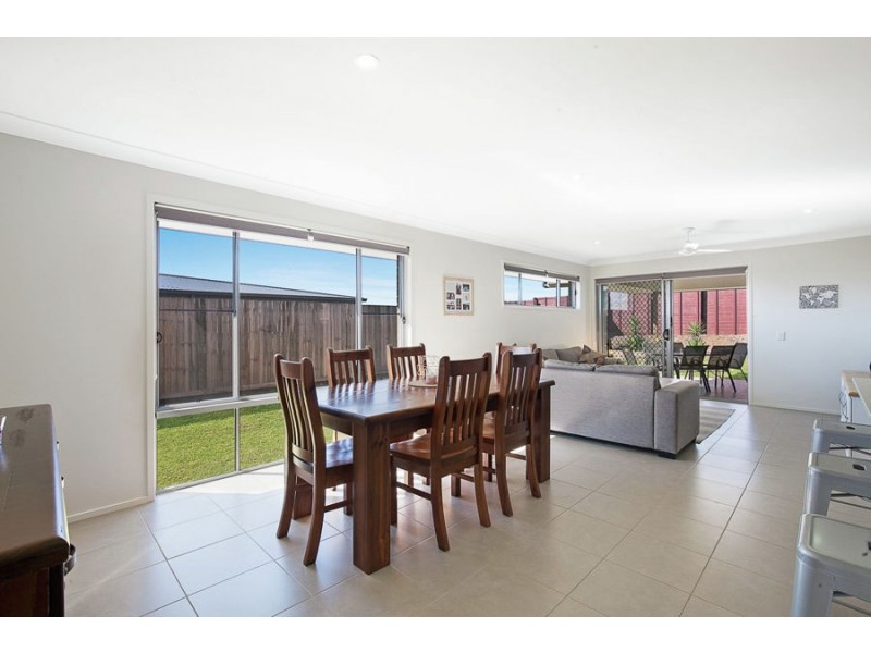 18 O’Connell Parade, Urraween QLD 4655