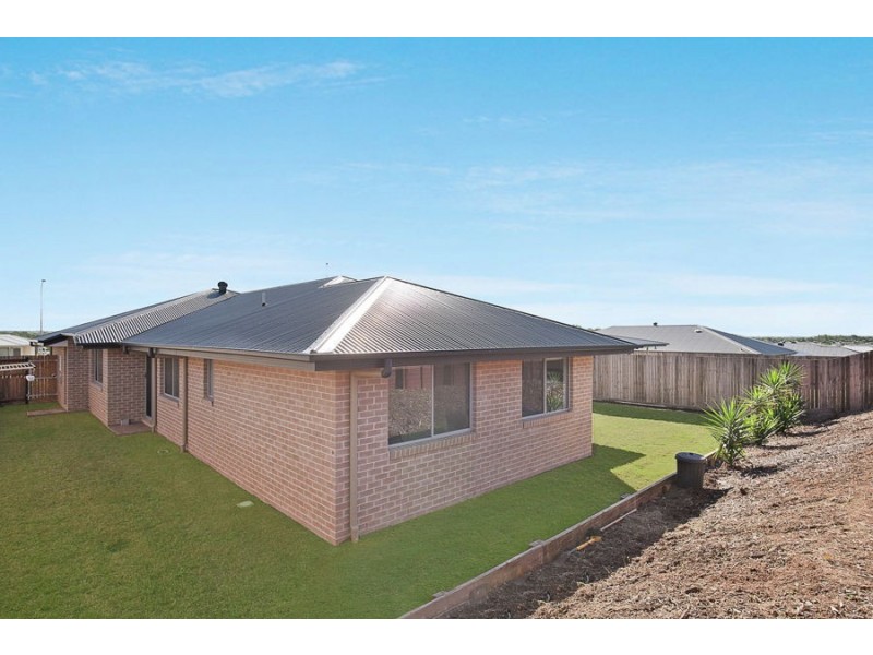 18 O’Connell Parade, Urraween QLD 4655