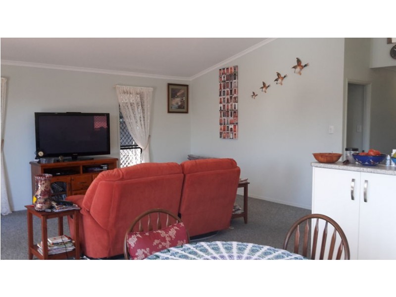 171 Seabreeze Drive, GOLDEN SHORES, Urraween QLD 4655