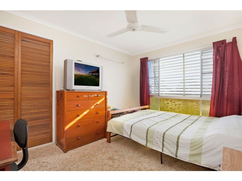 48 Hansen Street, Urangan QLD 4655