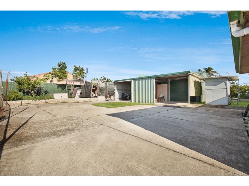 48 Hansen Street, Urangan QLD 4655