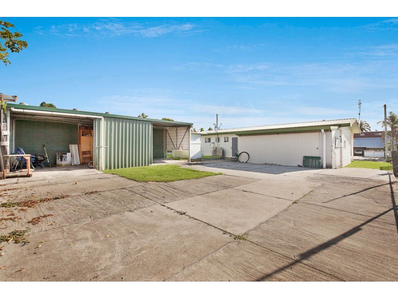 48 Hansen Street, Urangan QLD 4655