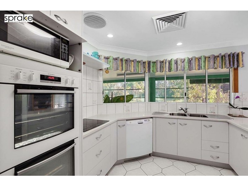 5 Oceanview Street, Point Vernon QLD 4655