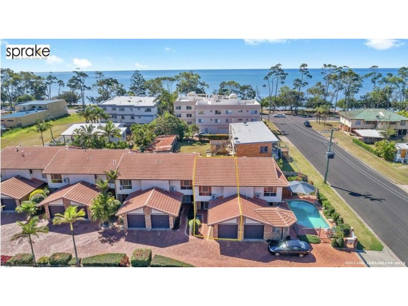 2/7 Hervey Street, Scarness QLD 4655