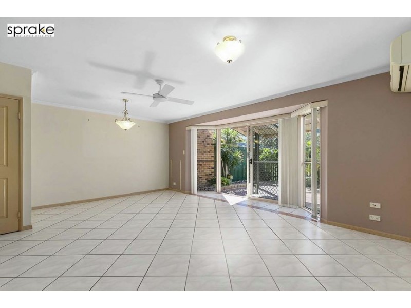 2/7 Hervey Street, Scarness QLD 4655