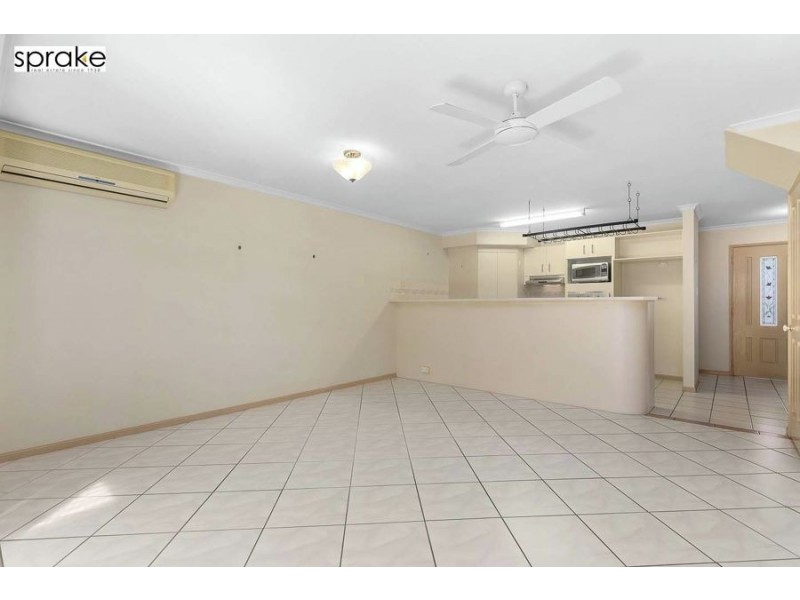 2/7 Hervey Street, Scarness QLD 4655