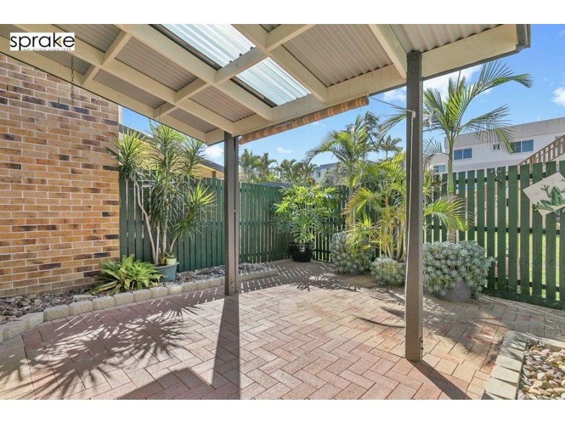 2/7 Hervey Street, Scarness QLD 4655