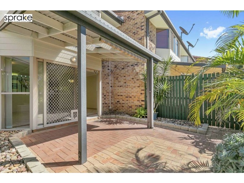 2/7 Hervey Street, Scarness QLD 4655