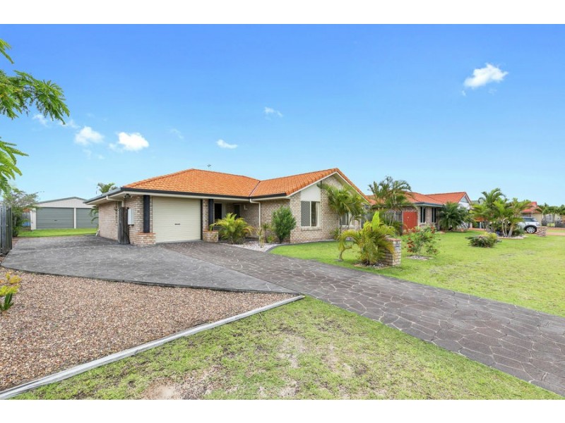 6 Kestrel Court, Eli Waters QLD 4655