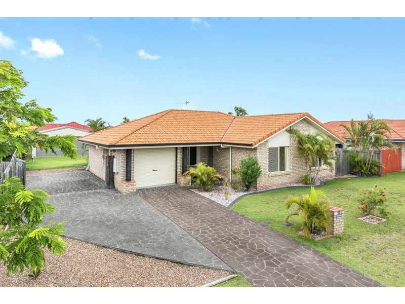 6 Kestrel Court, Eli Waters QLD 4655