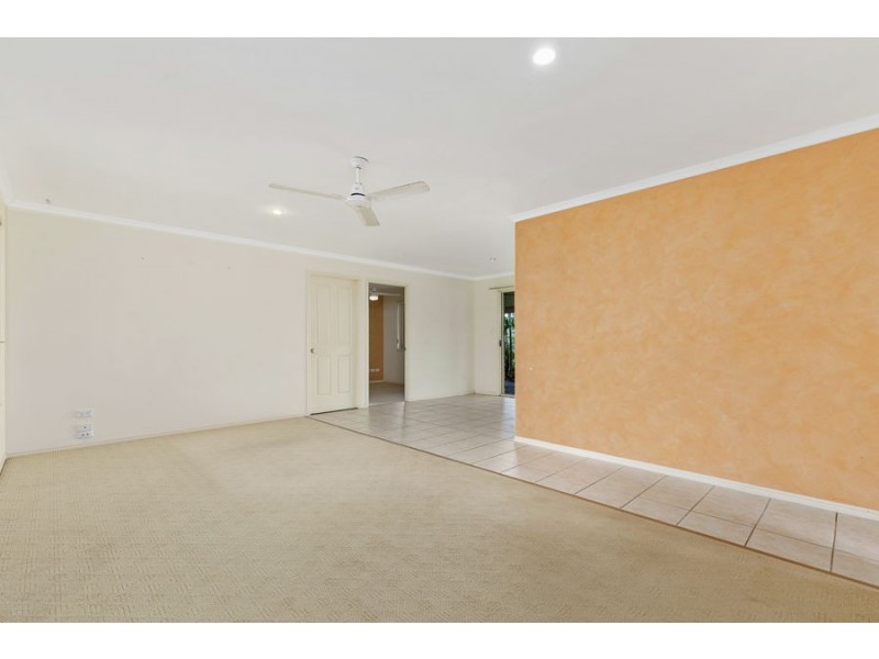 6 Kestrel Court, Eli Waters QLD 4655