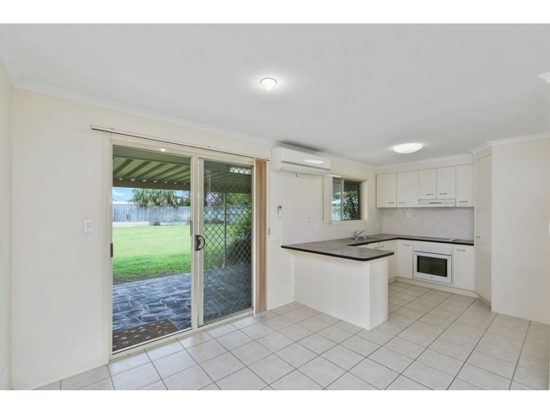6 Kestrel Court, Eli Waters QLD 4655