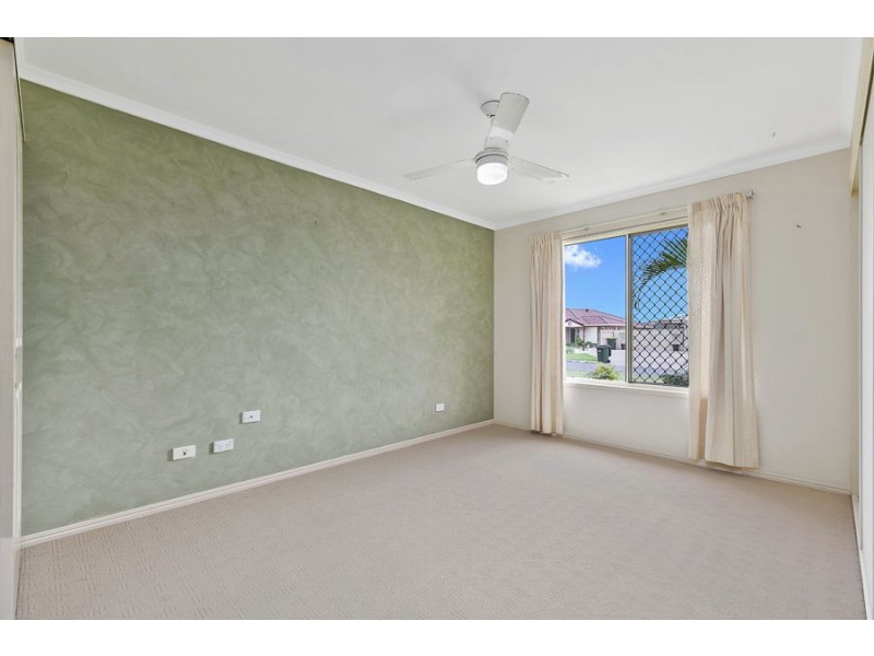 6 Kestrel Court, Eli Waters QLD 4655