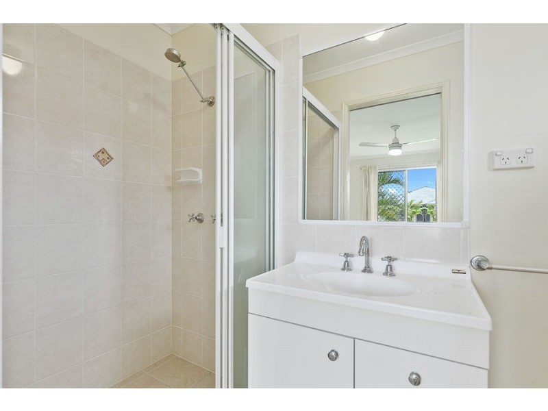 6 Kestrel Court, Eli Waters QLD 4655
