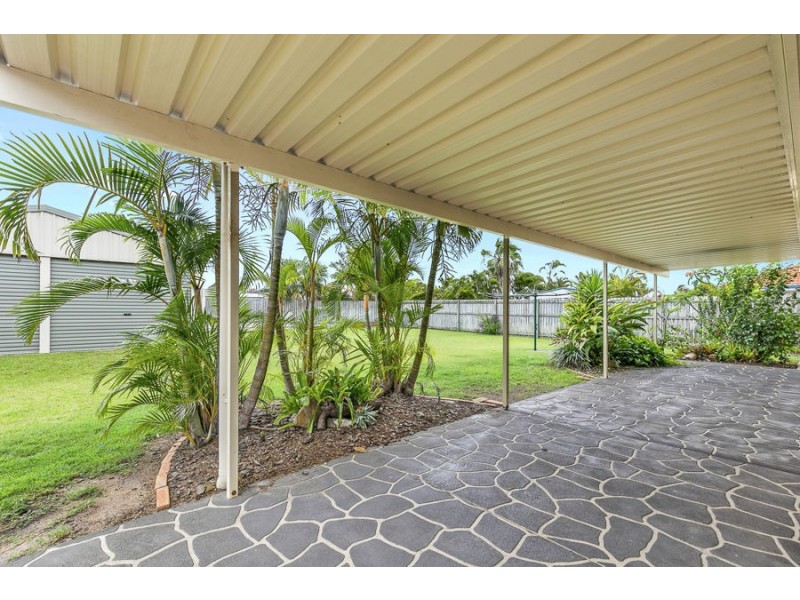 6 Kestrel Court, Eli Waters QLD 4655