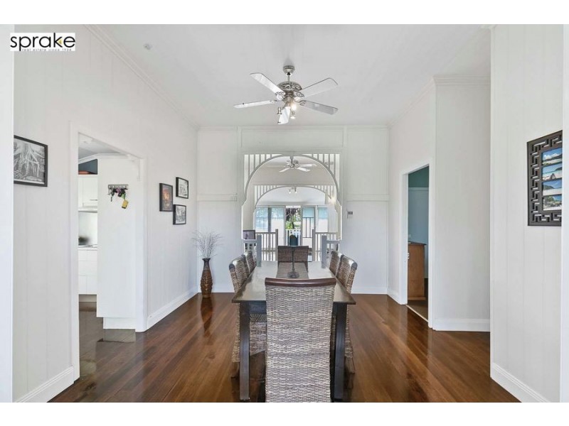 34 Robert Street, Torquay QLD 4655