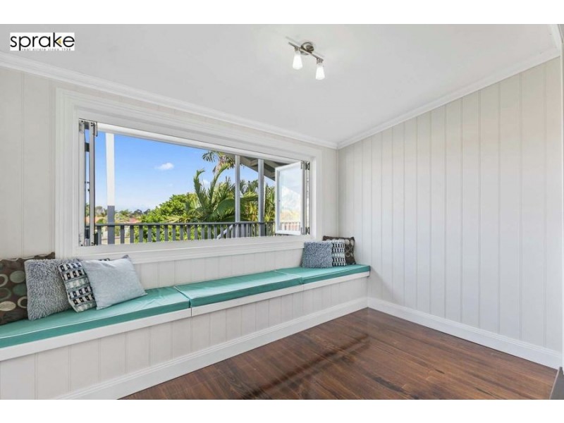 34 Robert Street, Torquay QLD 4655