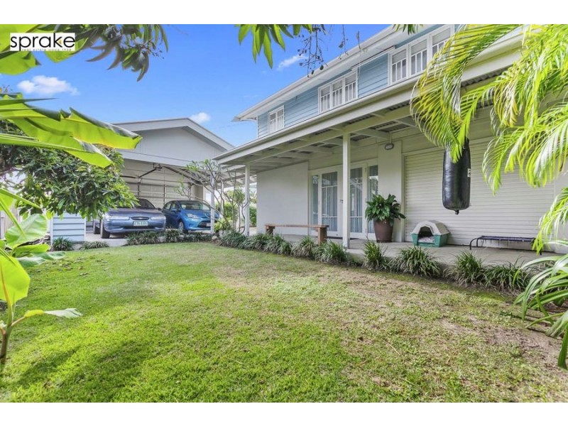 34 Robert Street, Torquay QLD 4655