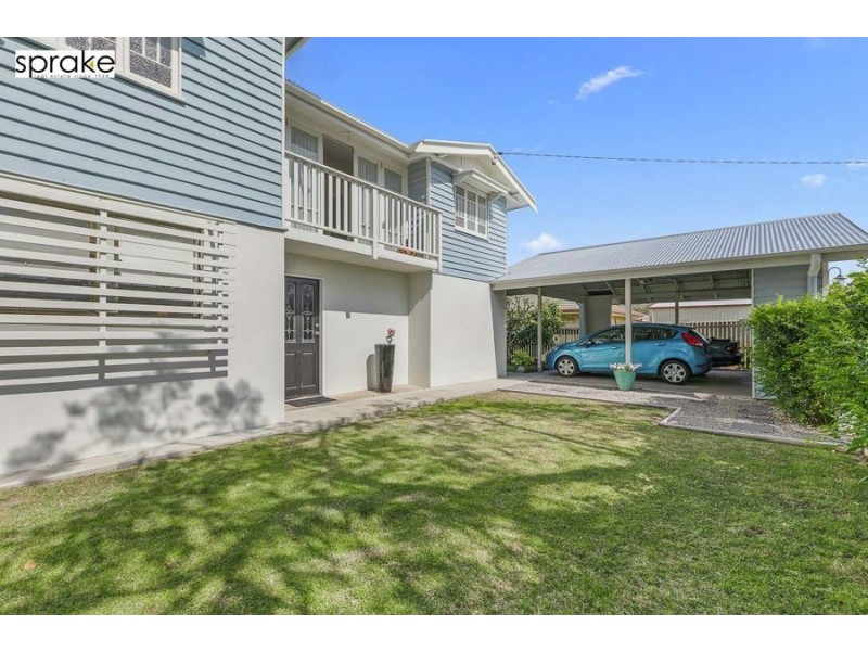 34 Robert Street, Torquay QLD 4655