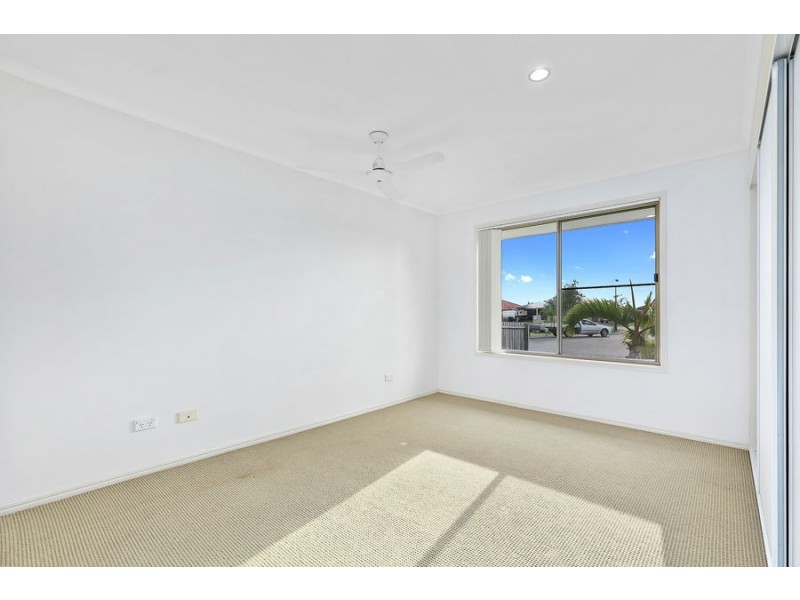 6 Sirius Court, Eli Waters QLD 4655