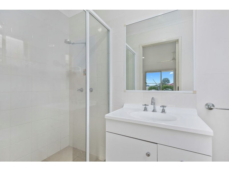 6 Sirius Court, Eli Waters QLD 4655