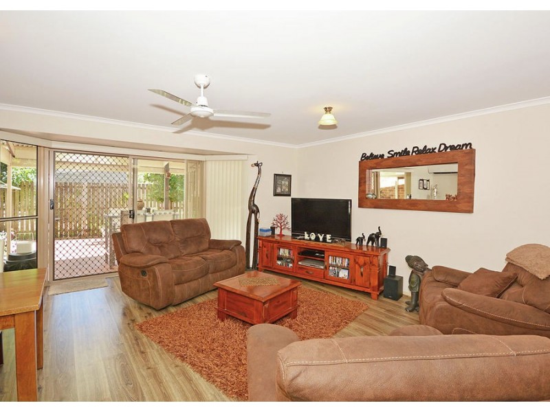 4/7 Hervey Street, Scarness QLD 4655