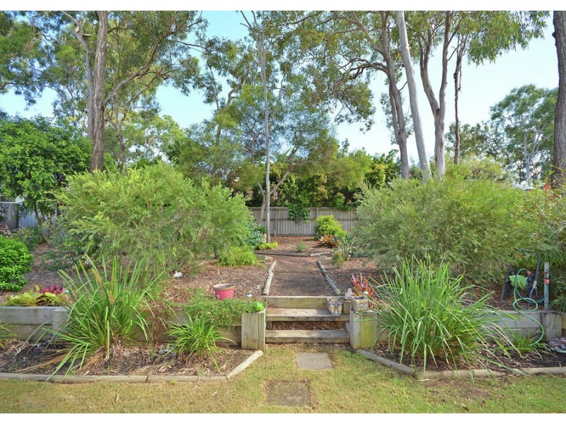 24 Parraweena Court, Point Vernon QLD 4655