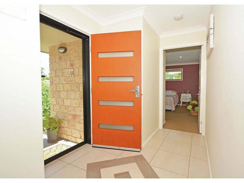 24 Parraweena Court, Point Vernon QLD 4655