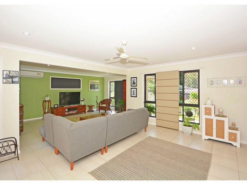 24 Parraweena Court, Point Vernon QLD 4655