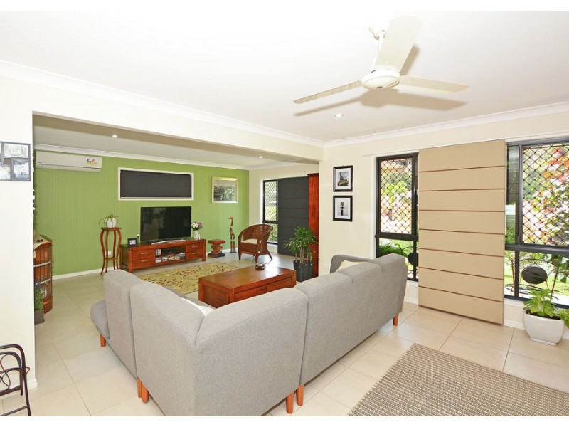 24 Parraweena Court, Point Vernon QLD 4655