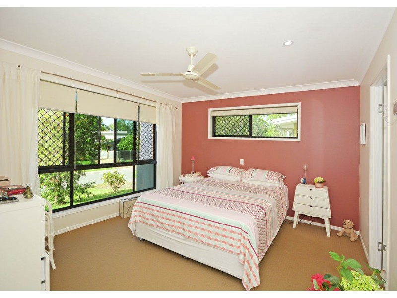 24 Parraweena Court, Point Vernon QLD 4655