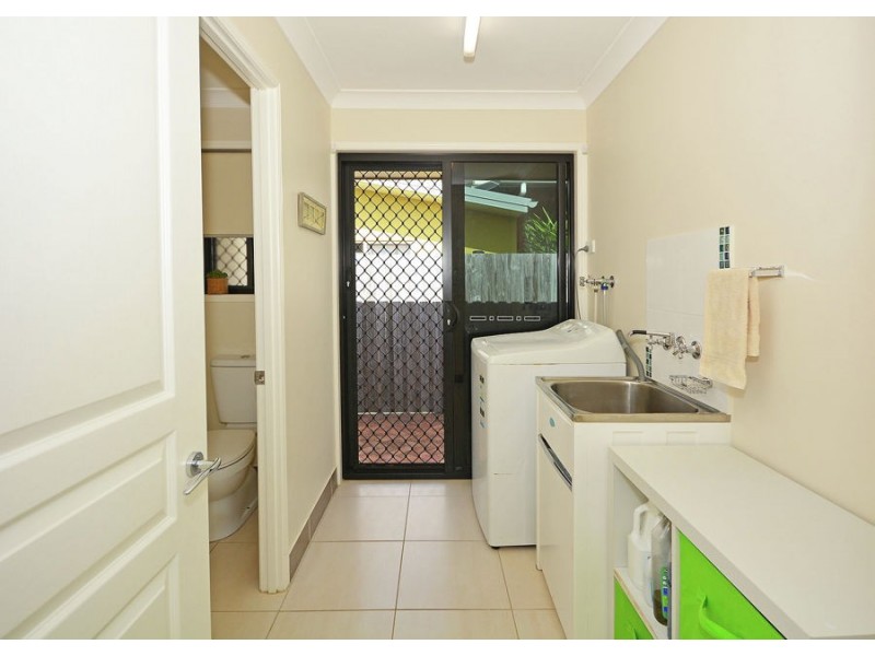 24 Parraweena Court, Point Vernon QLD 4655