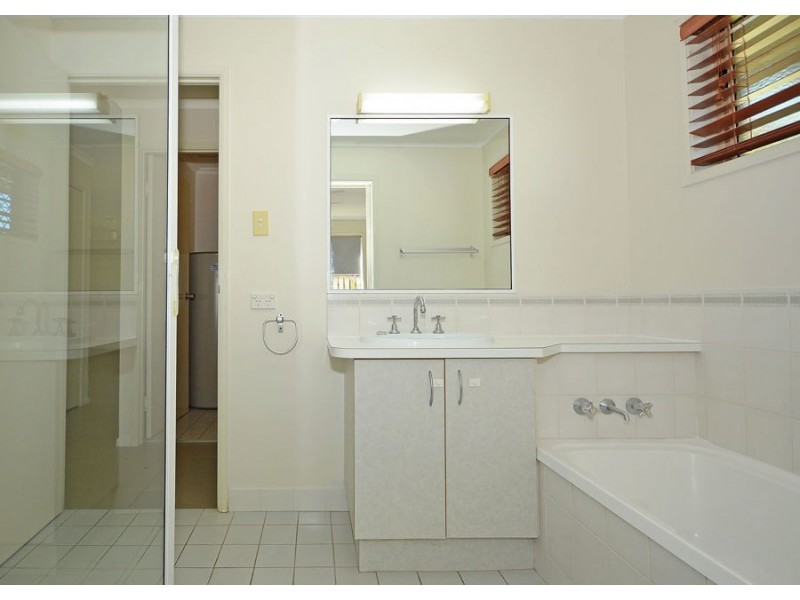 23 Michelle Drive, Point Vernon QLD 4655