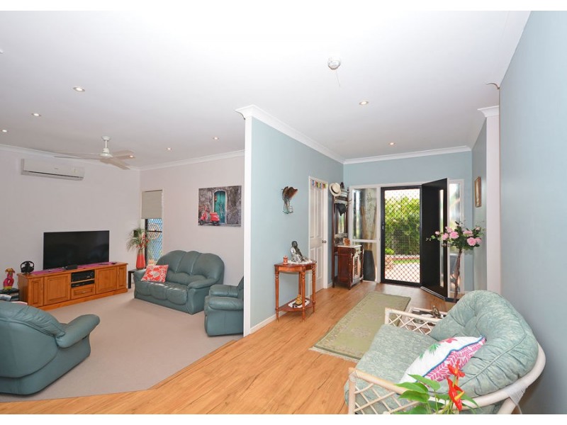 9 Montrose Close, Point Vernon QLD 4655