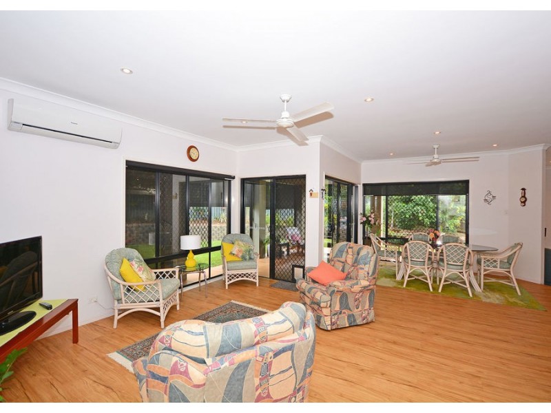 9 Montrose Close, Point Vernon QLD 4655