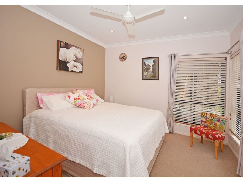 9 Montrose Close, Point Vernon QLD 4655