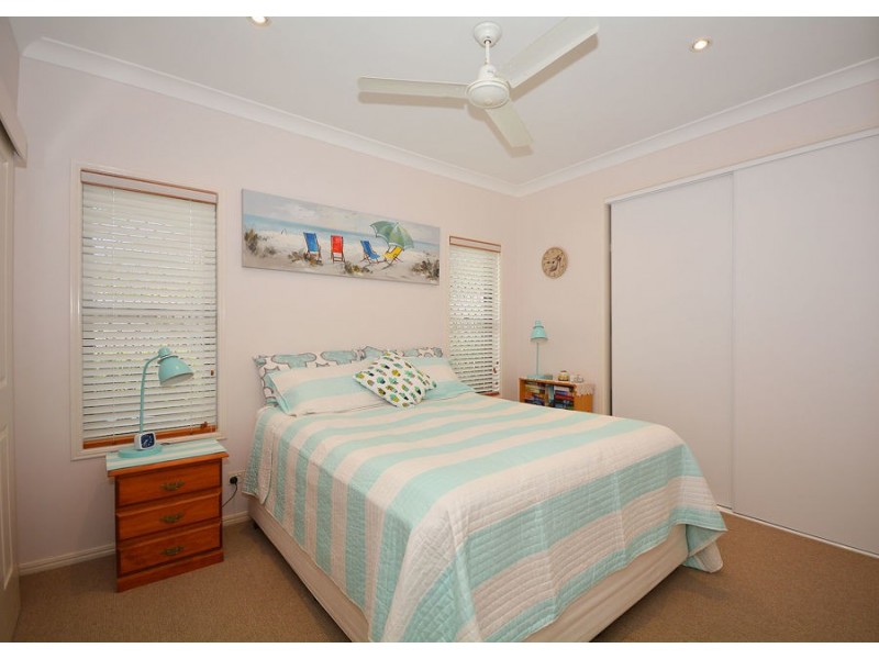 9 Montrose Close, Point Vernon QLD 4655