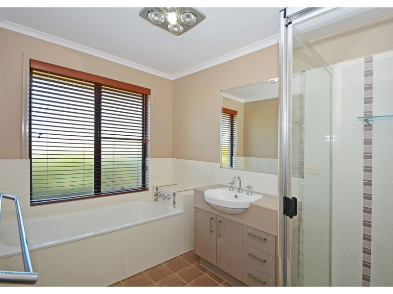 26 Sirenia Drive, Burrum Heads QLD 4659