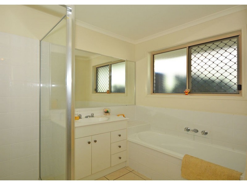 12 Picadilly Circuit, Urraween QLD 4655