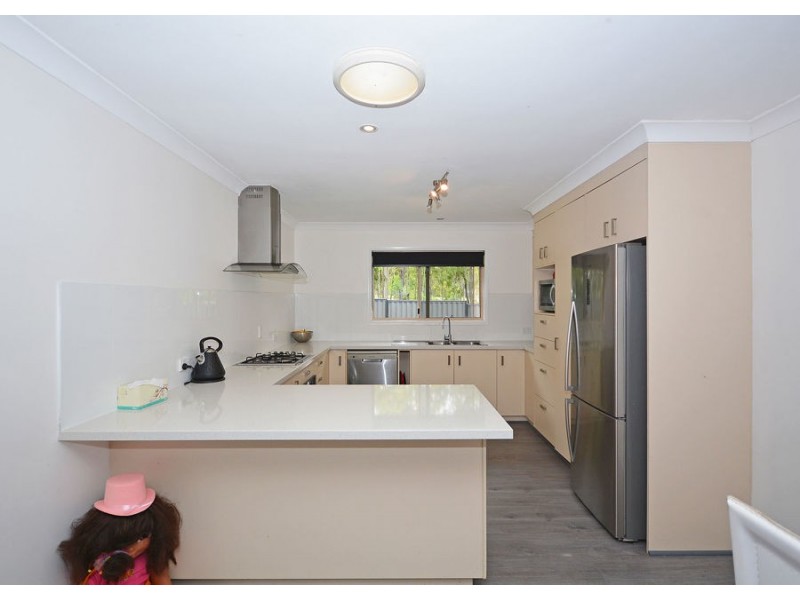 1 Greenway Drive, Pialba QLD 4655